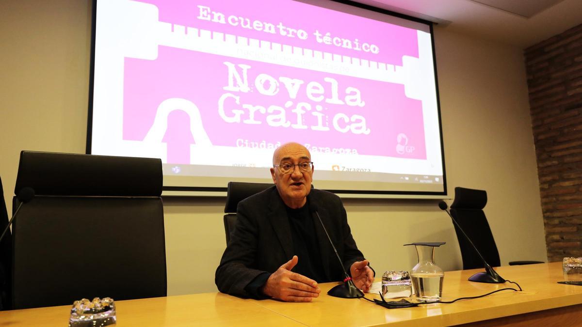 El guionista Antonio Altarriba ha disertado sobre la evolución de su disciplina a lo largo de la Historia.