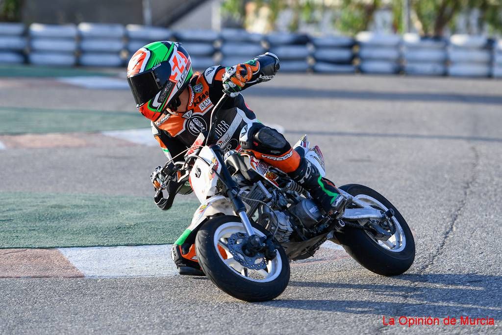 Pedro Acosta y la escuela Pakosta 37 Riders pasan las vacaciones entrenando