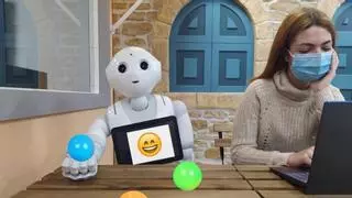 El robot para tratar el autismo incorpora IA y es de un ilicitano