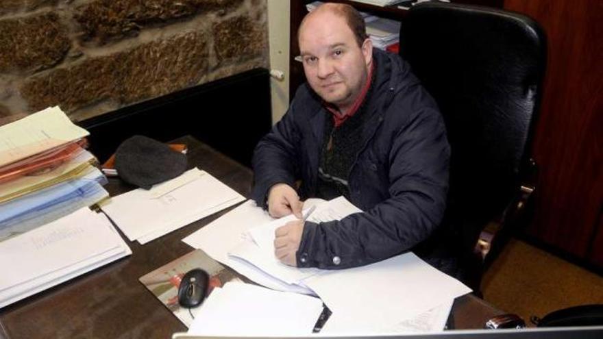 Rodríguez da Torre, a mediodía de ayer, en su despacho del consistorio. // Bernabé/Javier Lalín