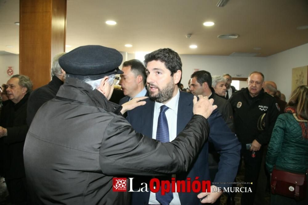 Familiares y amigos dan el último adiós a José Antonio Pujante en el tanatorio Lázaro de Lorca