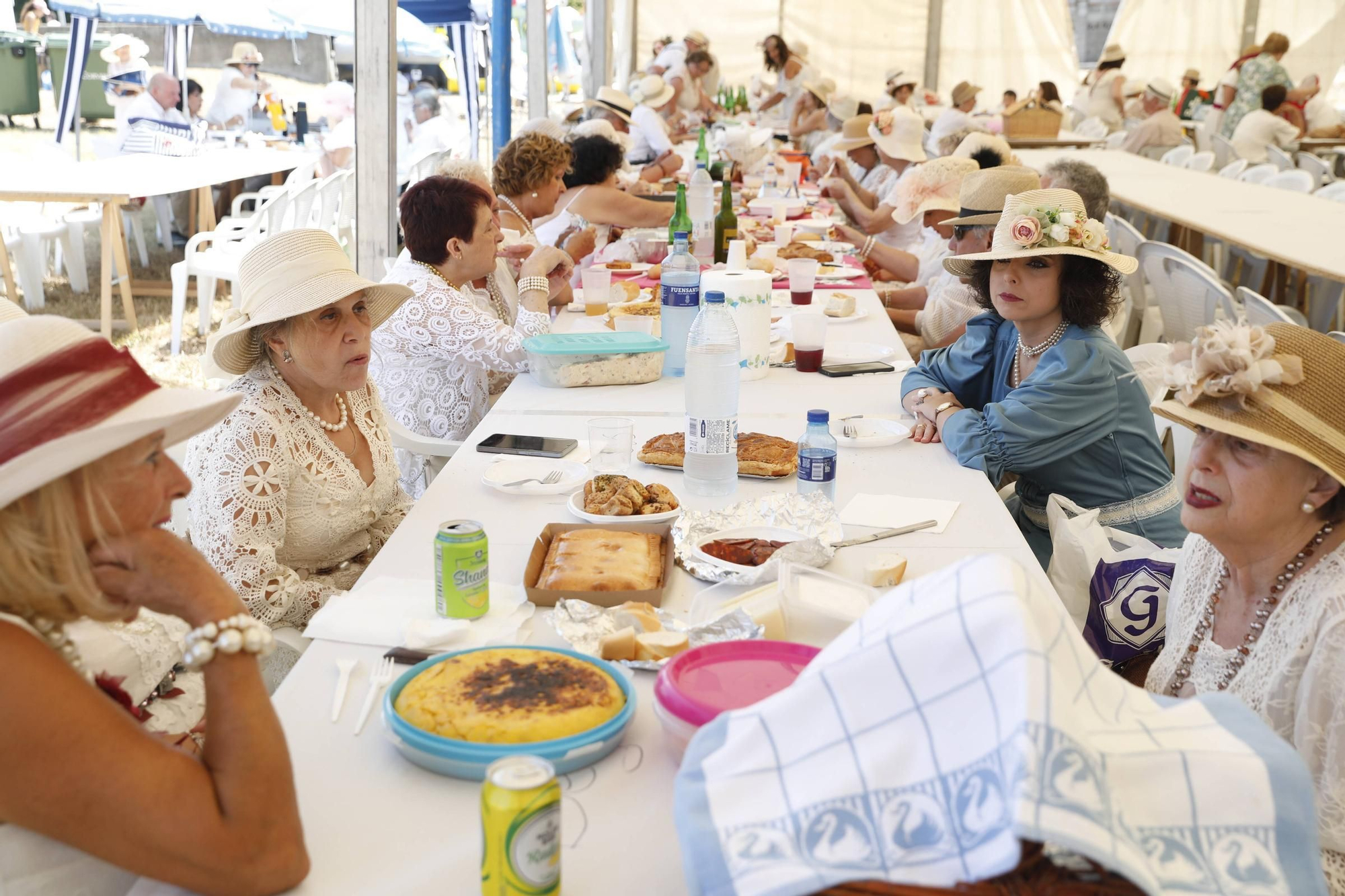 EN IMÁGENES | Popular comida de indianos en Trasona