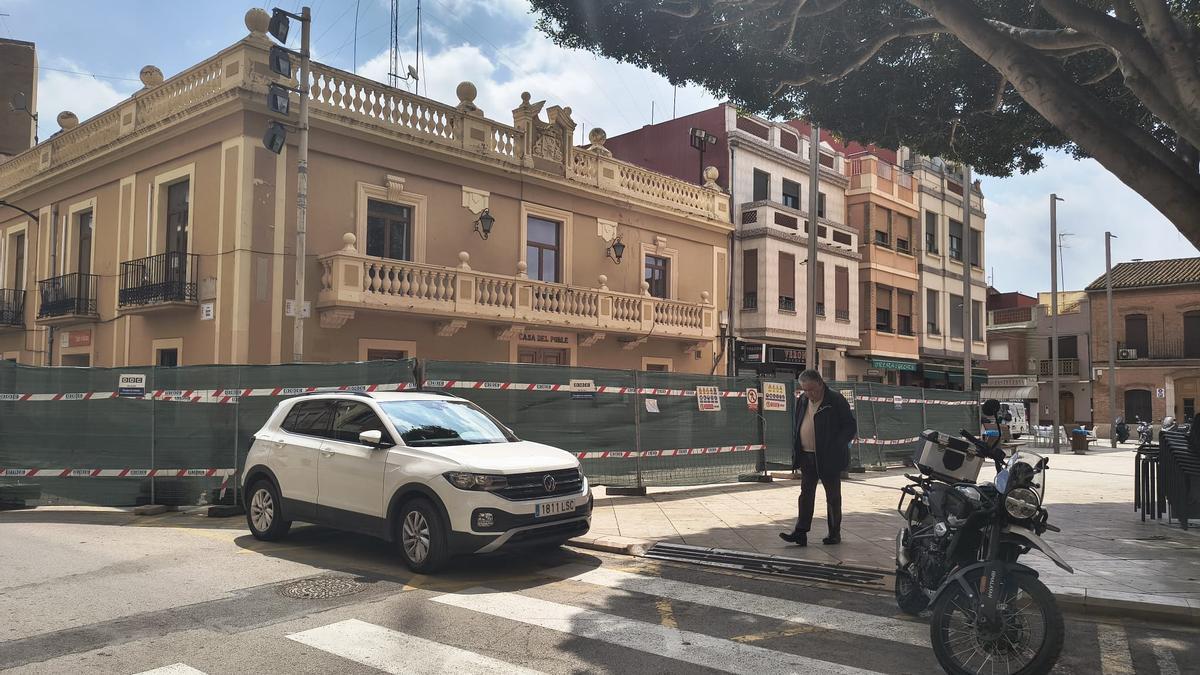Se suspenden un mes las obras de remodelación del Ayuntamiento de Foios.