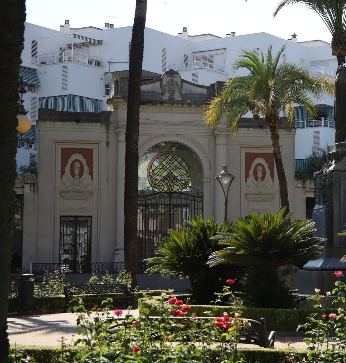 La Pérgola de los jardines del Duque de Rivas, cerrada desde 2019 y aún sin uso. 