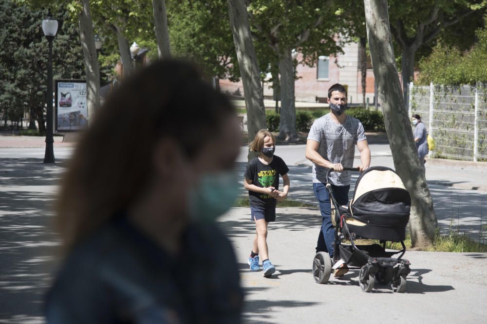 Els menors de 14 anys poden sortir a passejar una hora al dia acompanyats d''un adult