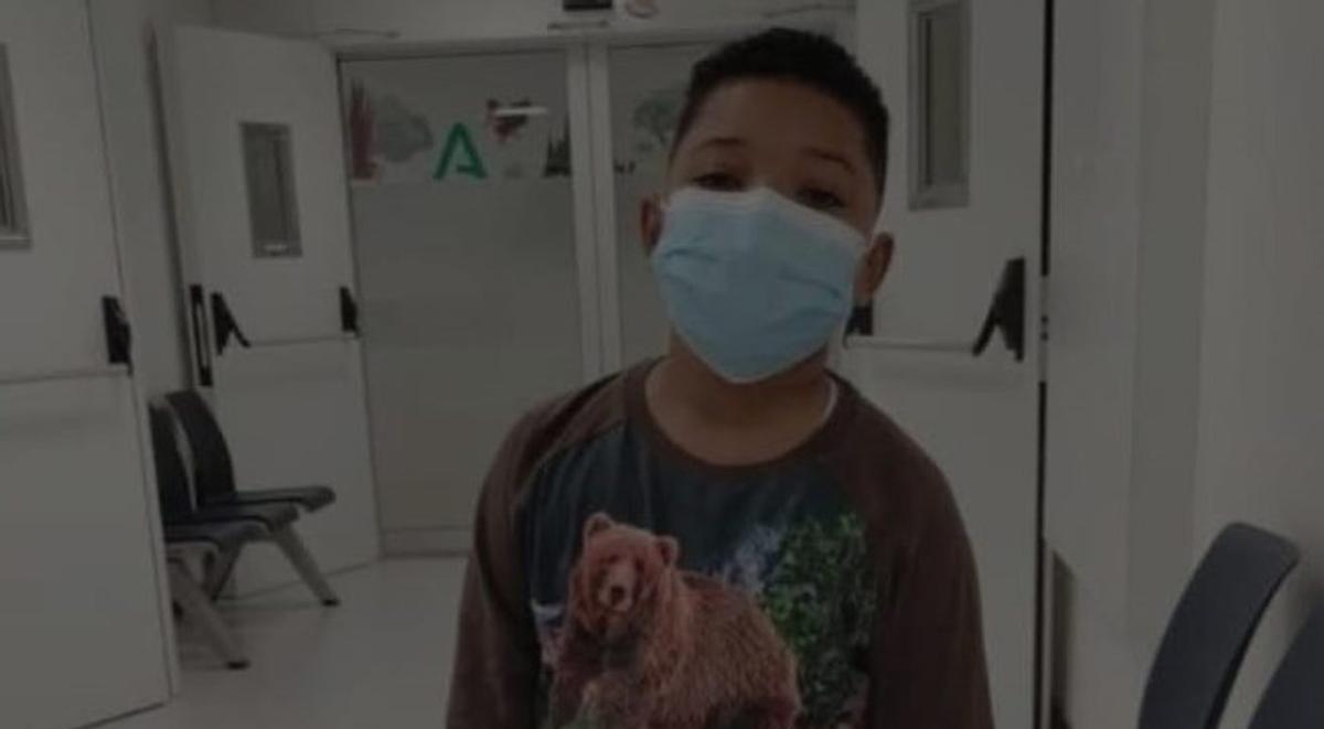 Ángel, el hijo de Luz que lucha contra la leucemia, en una imagen facilitada por su madre. | L.O.