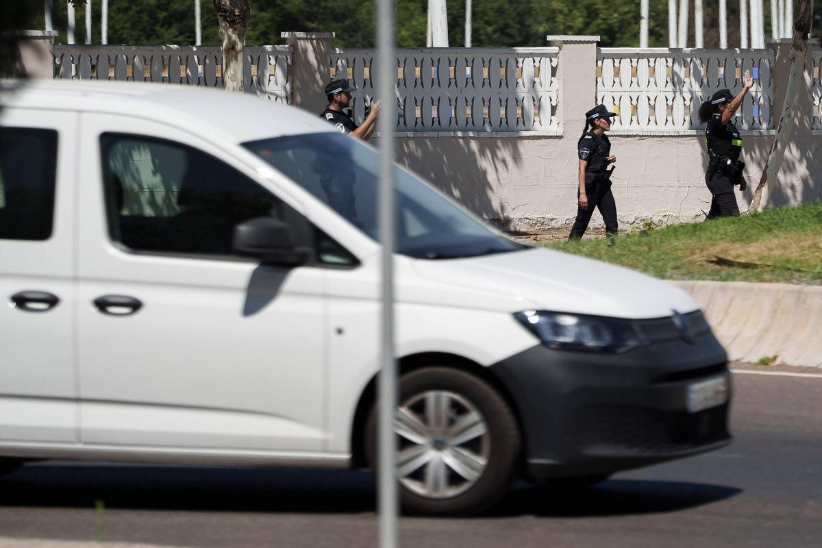 Policía Local de Mérida en controles rutinarios.