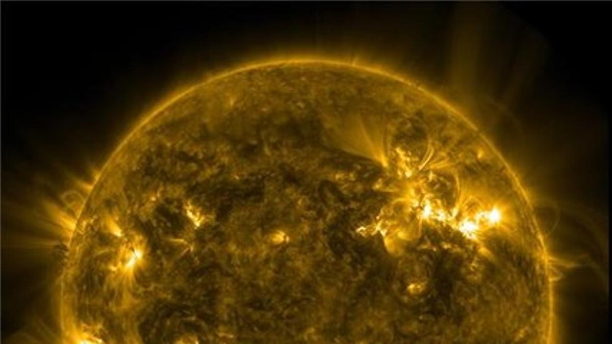 La enorme eyección de masa coronal del Sol, observada el pasado lunes.