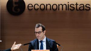 El ministro de Economía, Comercio y Empresa, Carlos Cuerpo, durante una conferencia sobre crecimiento equilibrado y sostenible, en la sede del Consejo General de Economistas, a 12 de septiembre de 2024, en Madrid (España). El encuentro se ha celebrado baj