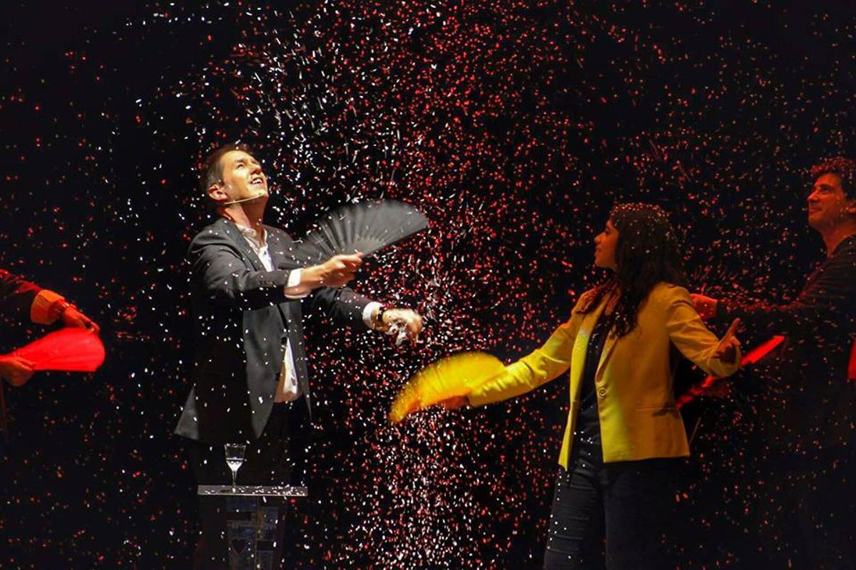 Haciendo nevar en el teatro.