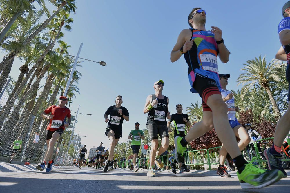 Hassane Ahouchar logra su cuarta victoria en el Medio Maratón de Elche