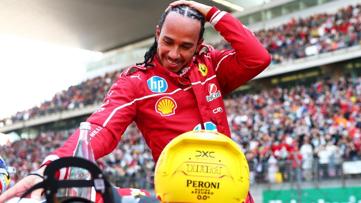 Lewis Hamilton celebra su primer triunfo con Ferrari en Shanghai