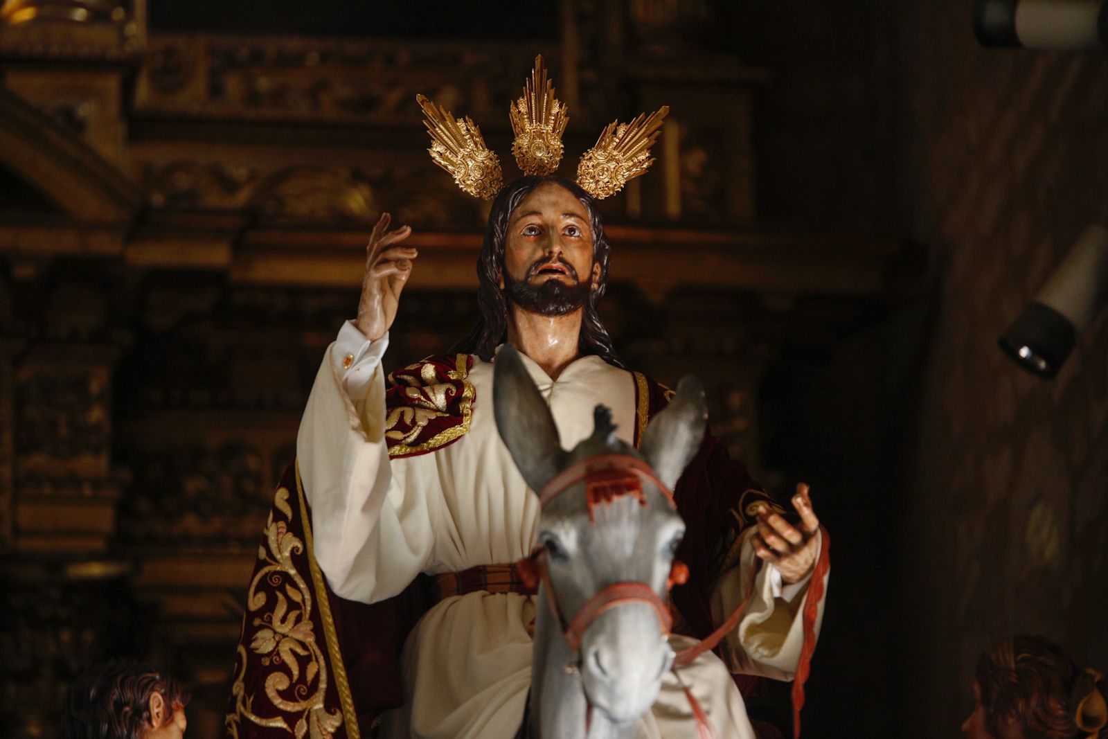 Los templos cordobeses, en la quietud de la espera por la Semana Santa