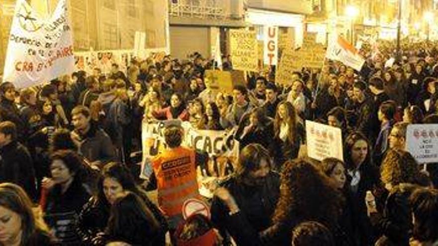 Multitudinaria manifestación contra los recortes en las calles de Castellón