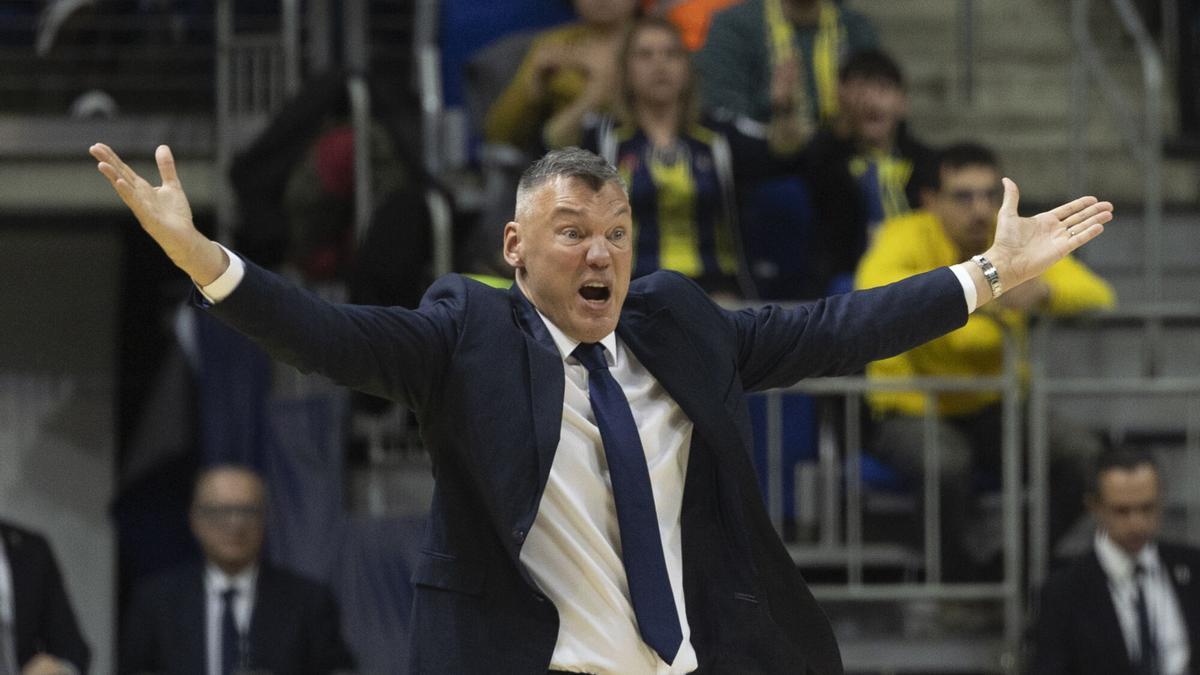 El entrenador del Fenerbahce turco Saras Jasikevicius.