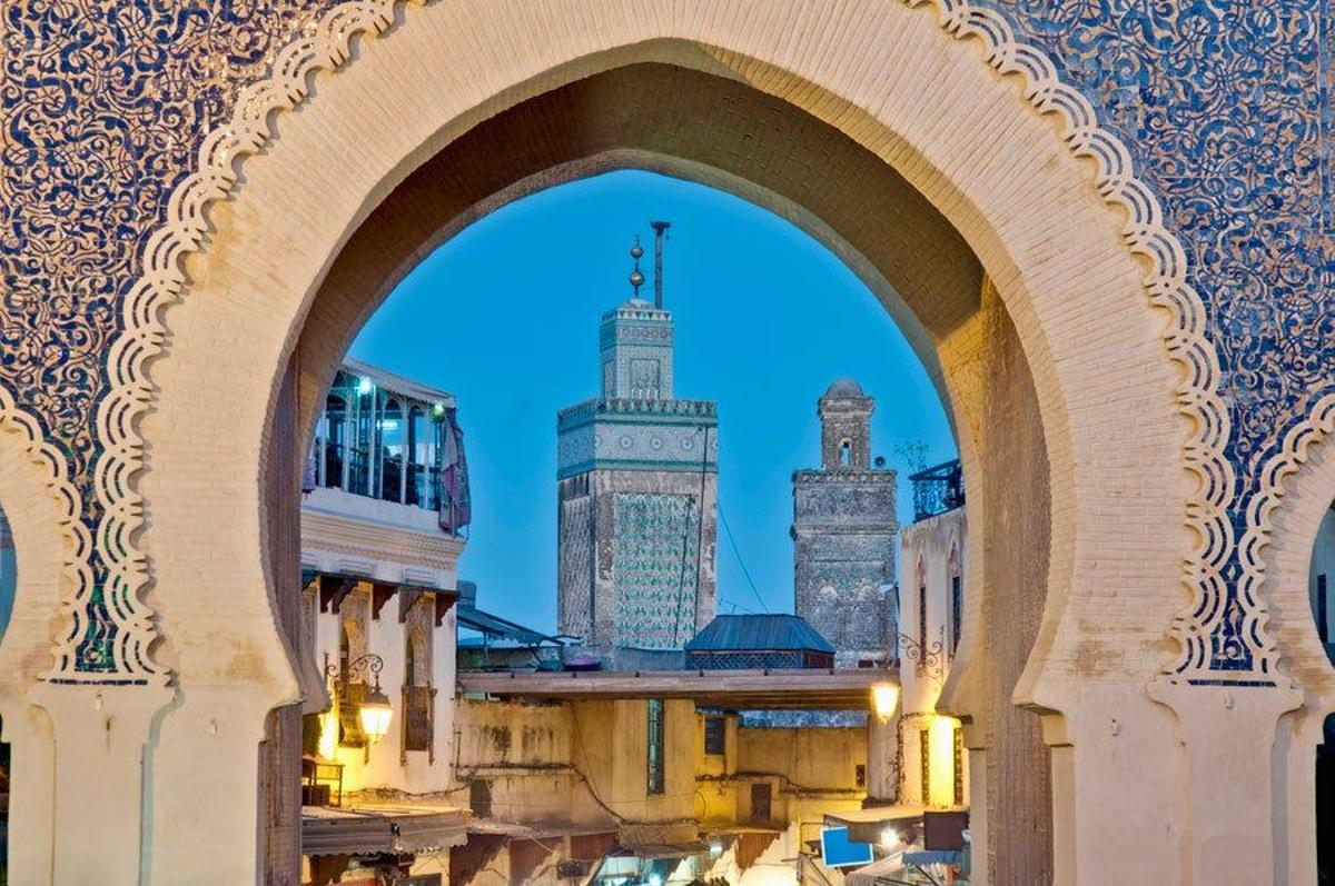 La entrada a la Medina desde la Puerta Azul