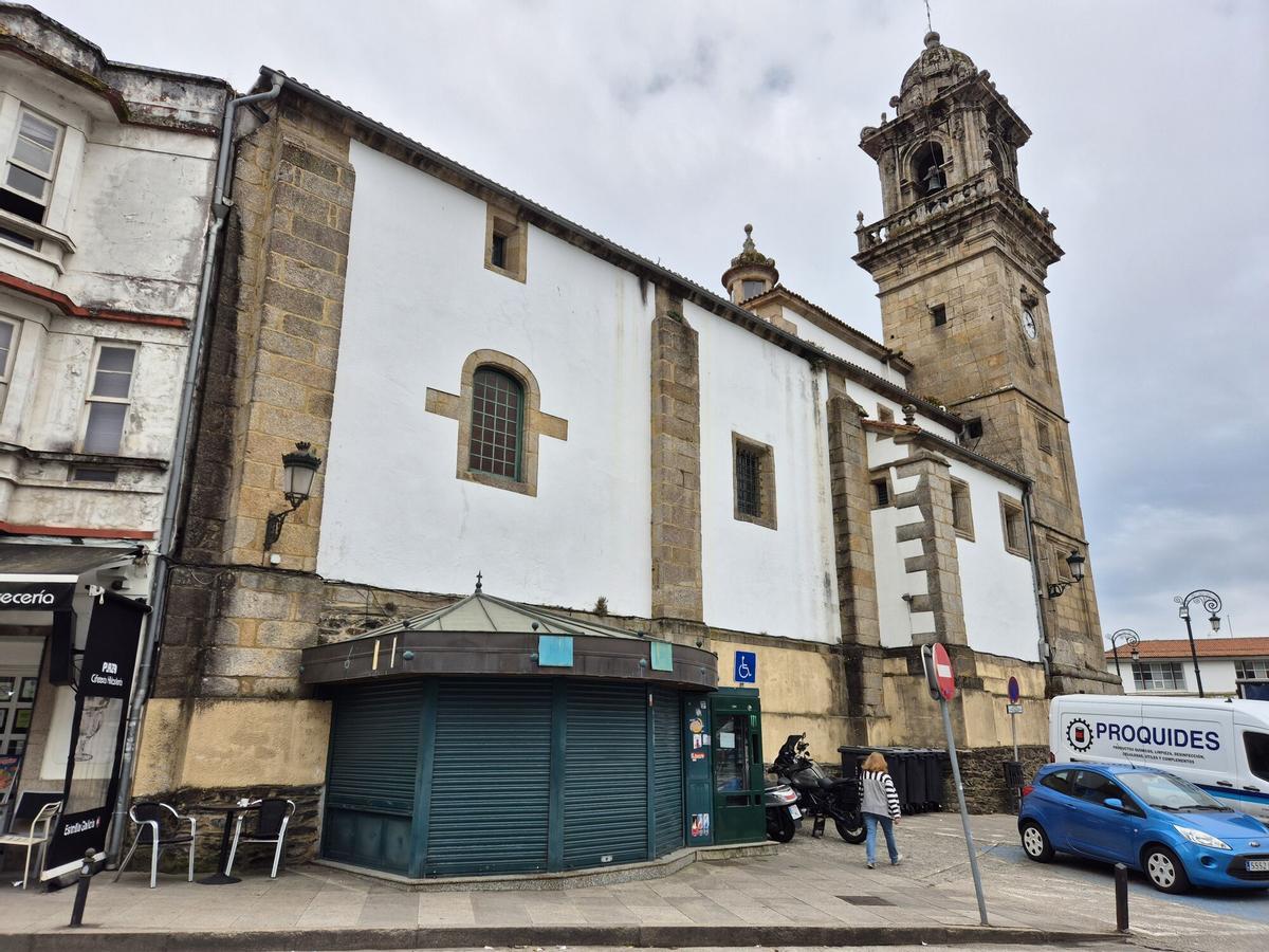Kiosko Bretón, en la plaza Irmáns García Naveira de Betanzos.