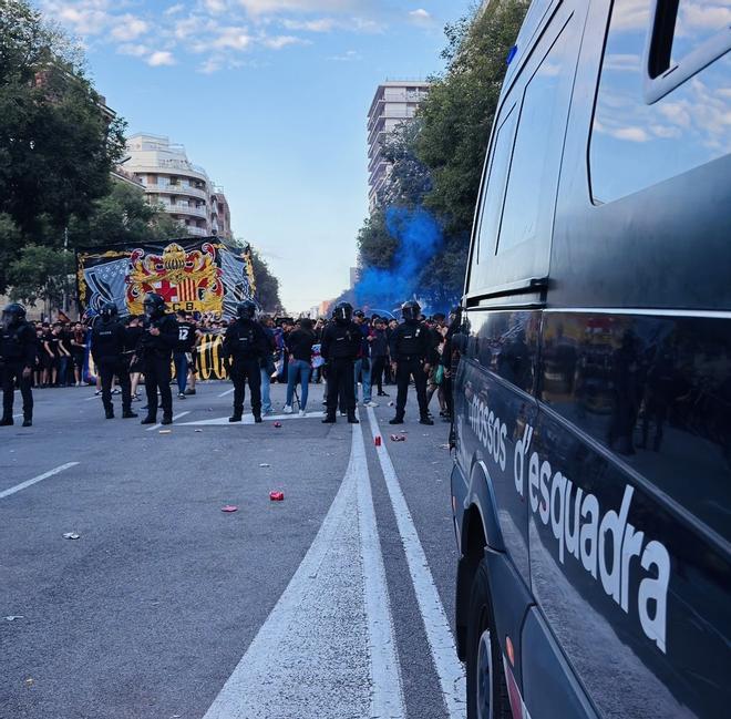 Los Mossos identifican a 45 sospechosos de revender entradas antes del Barça-Real Madrid