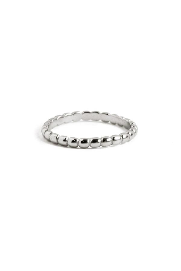 Anillos plata: de pequeñas perlas