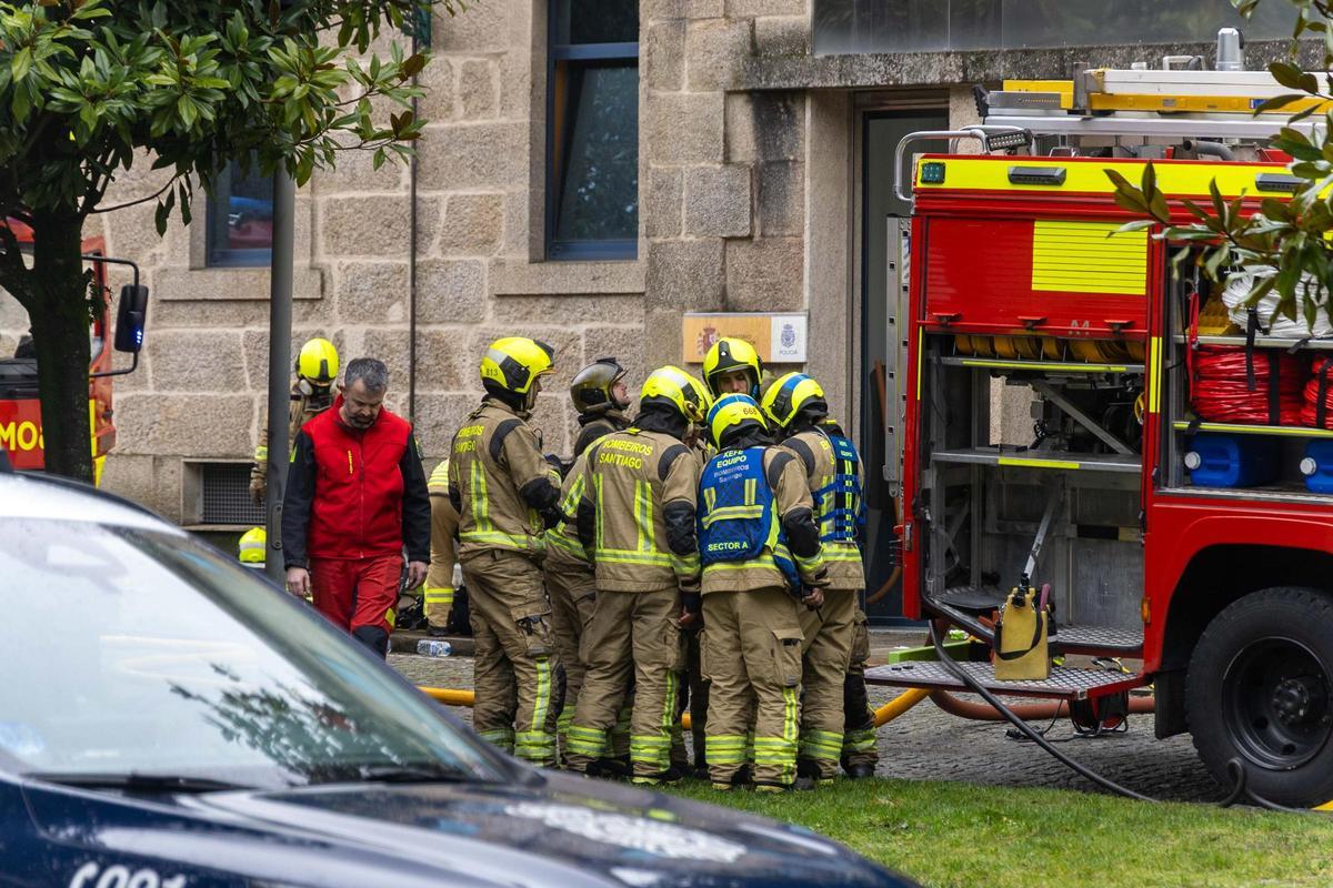 Evacuada la Comisaría de Santiago por un incendio
