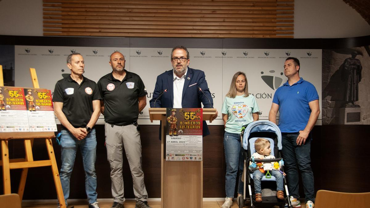Diputación de Cáceres y Bomberos Solidarios