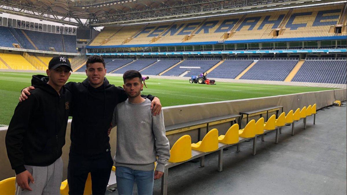 Los tres juveniles visitaron el estadio del Fenerbahçe