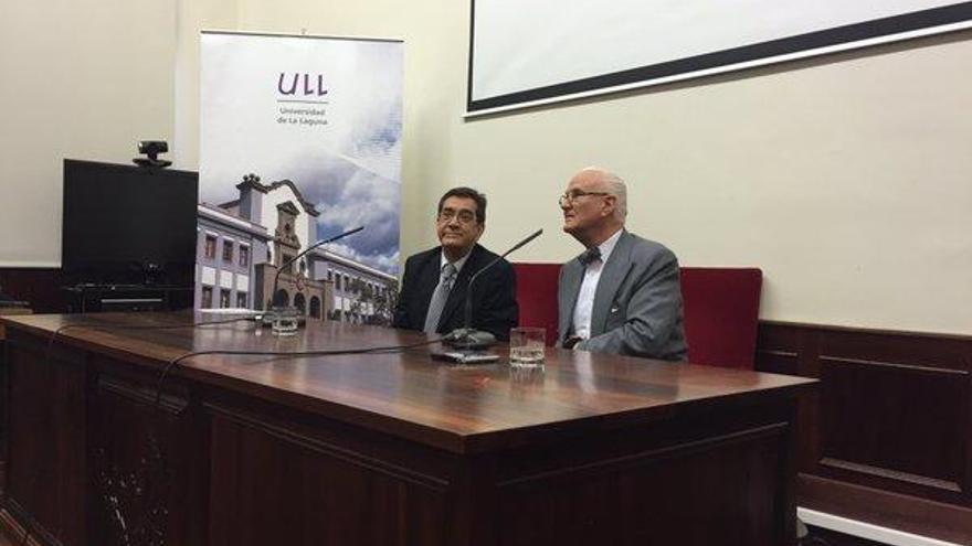 Manolo Blahnik, doctor honoris causa por la Universidad de La Laguna