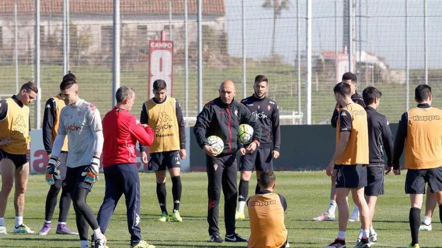 El Sporting abre las puertas de El Molinón para la sesión de hoy