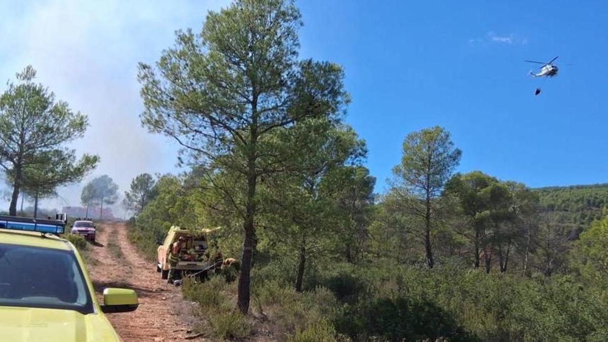 Estabilizados dos incendios declarados este domingo en Enguera y Chiva