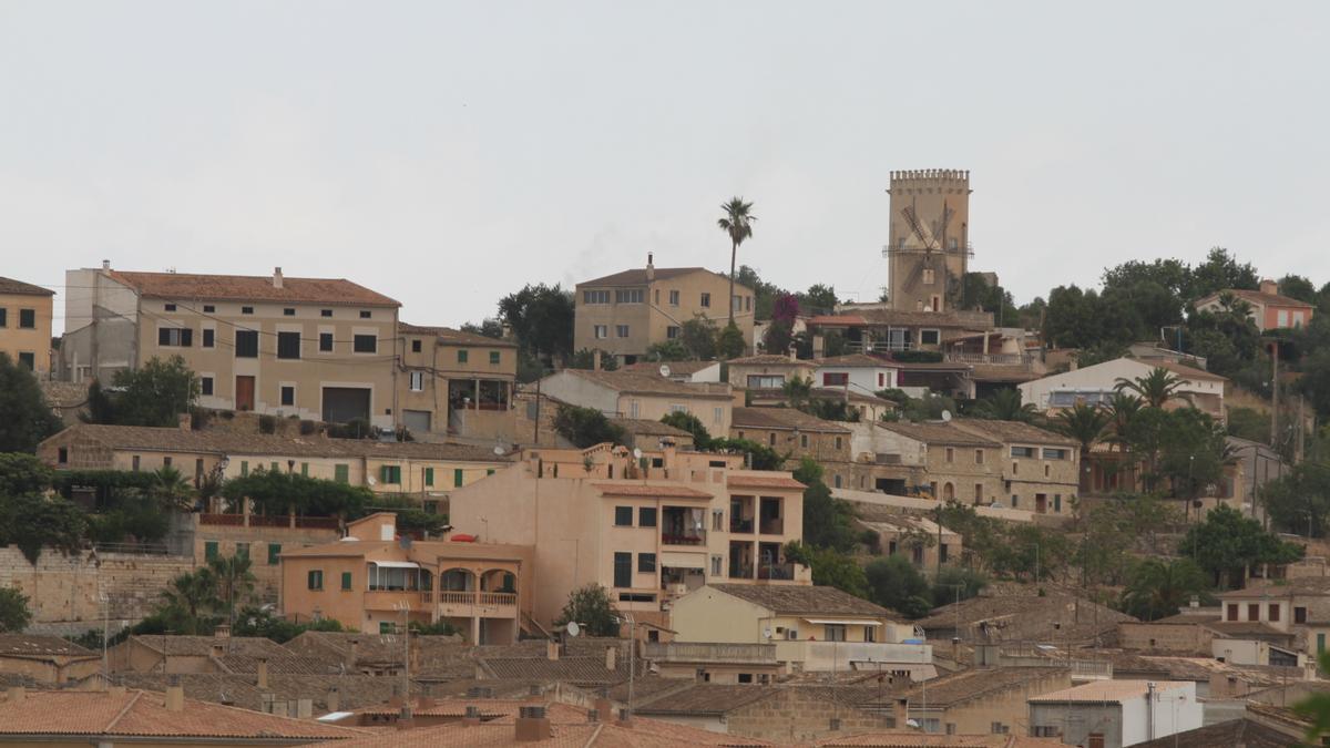 Archivaufnahme: Das Dorf Sant Joan im Zentrum der Insel.