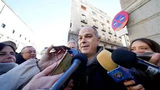 Junts evita desvelar si el PP ofreció el indulto a Puigdemont y avisa de que tiene "manos libres" para pactar