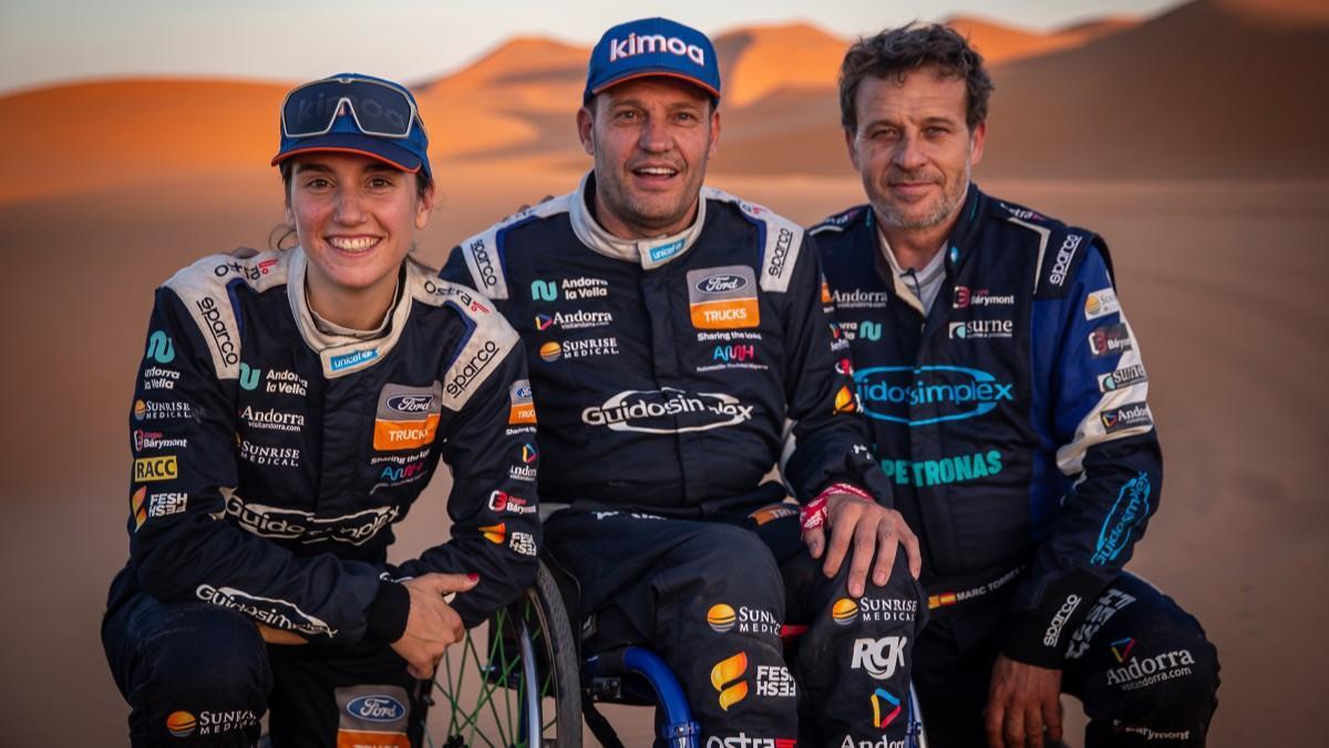 Albert Llovera y su equipo para el Dakar 2024