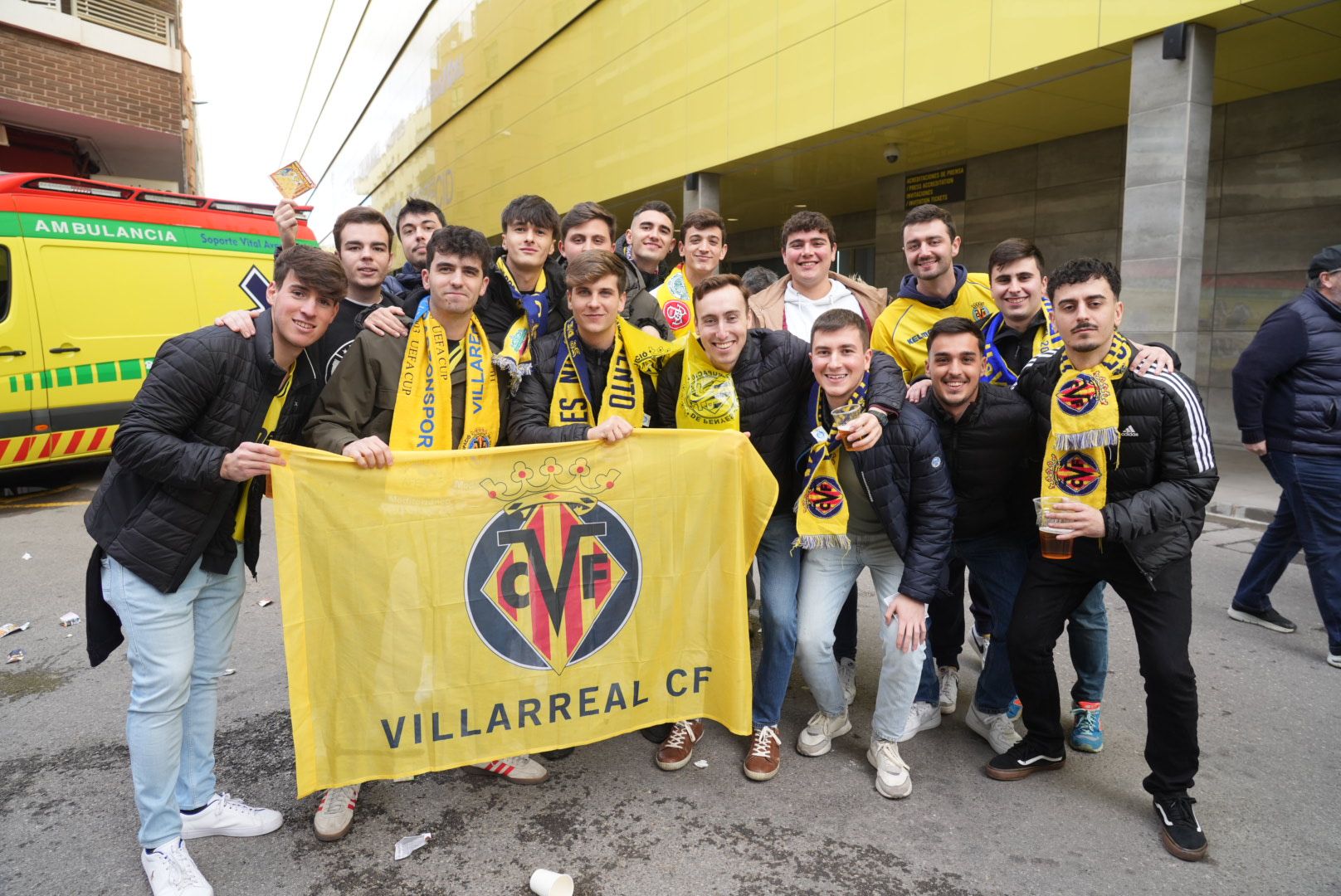 Galería | Así ha sido el gran recibimiento de la afición del Villarreal en la previa ante el Mallorca