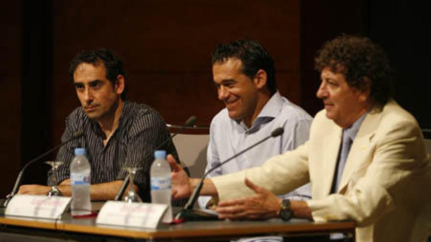 Eduardo Iturralde, Luis García y Tolo Darder, ayer en el Club Diario.