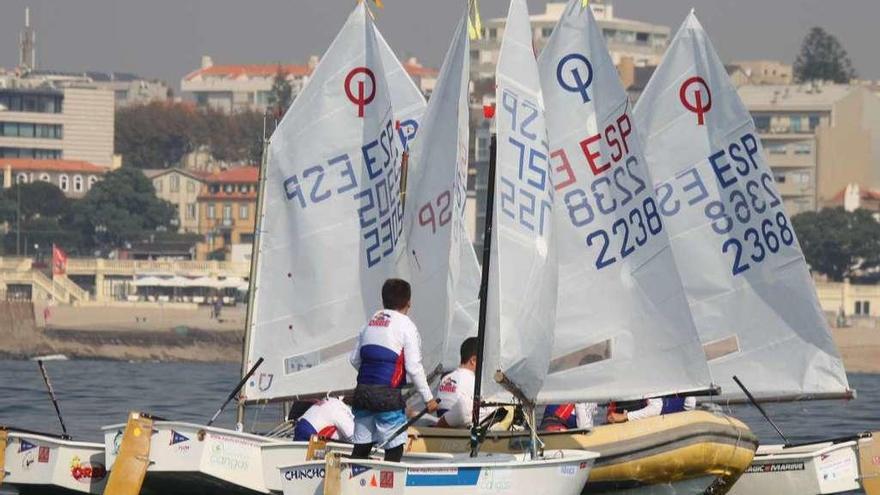 Participantes en la regata portuguesa del Kinder Trophy.