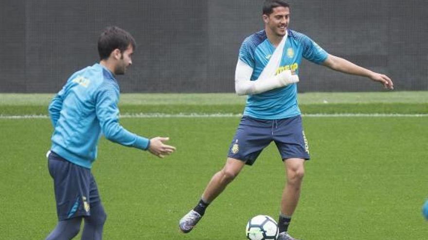 Entrenamiento Pablo Fornals entrena con el brazo escayolado