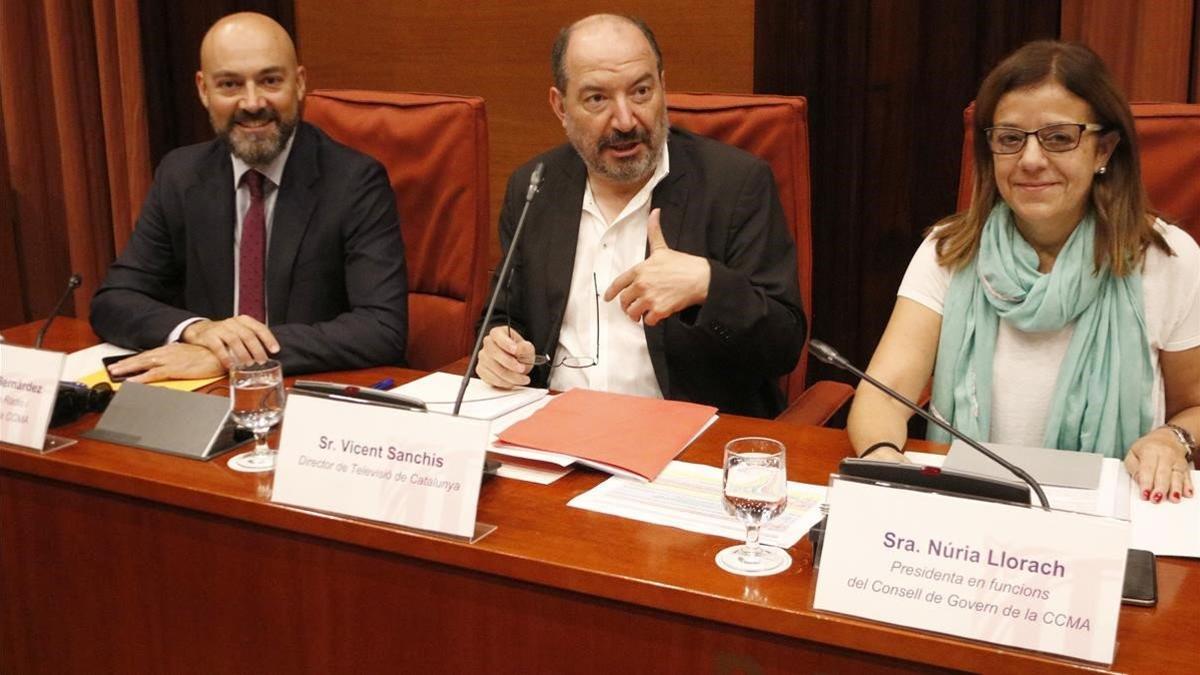 Saül Gordillo, Vicent Sanchís y Núria Llorach, en una comisión de control de la CCMA.