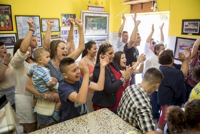 Ambiente en el barrio de las Remudas por el ...