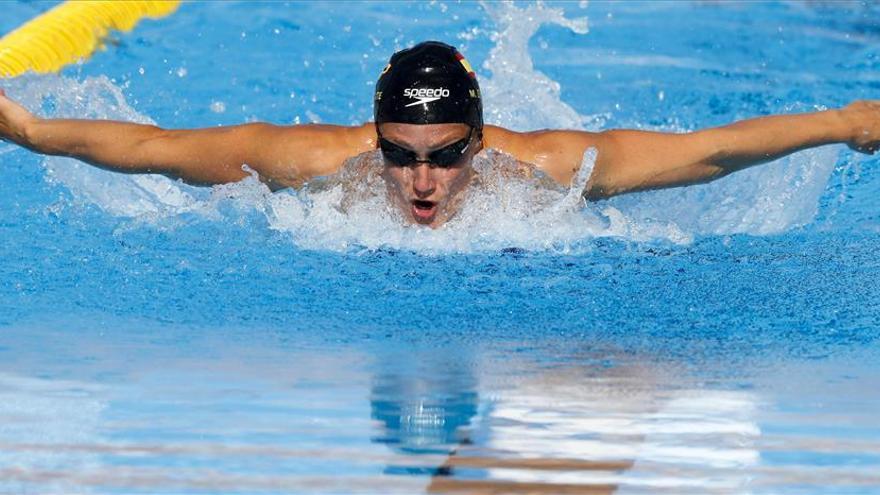 Mireia Belmonte suma su quinto título al ganar los 200 estilos