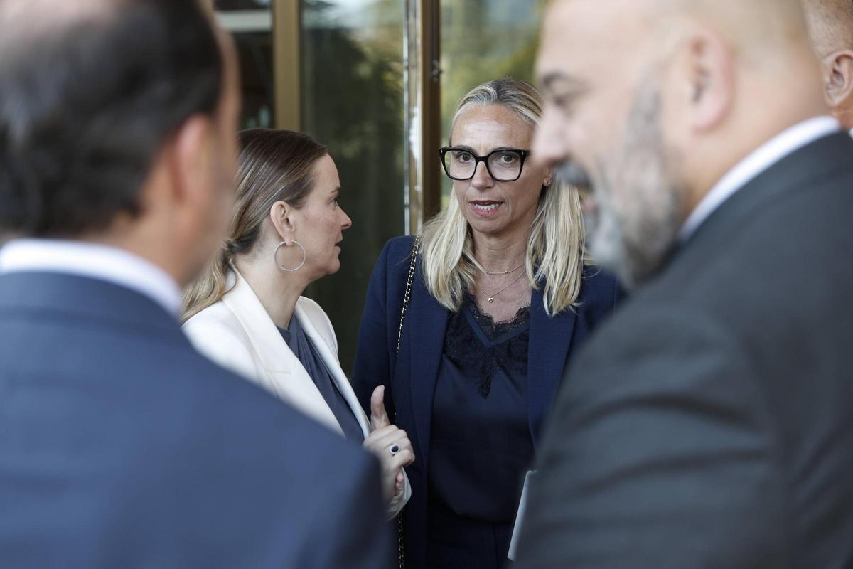 Las presidentas balear y hotelera, Marga Prohens y Maria Frontera