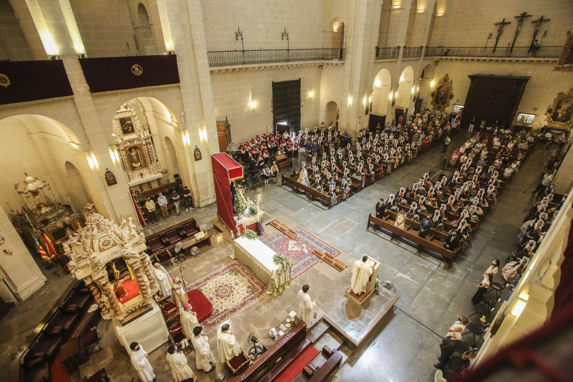 Misa en honor a Sant Joan y ofrenda a la Patrona de Alicante