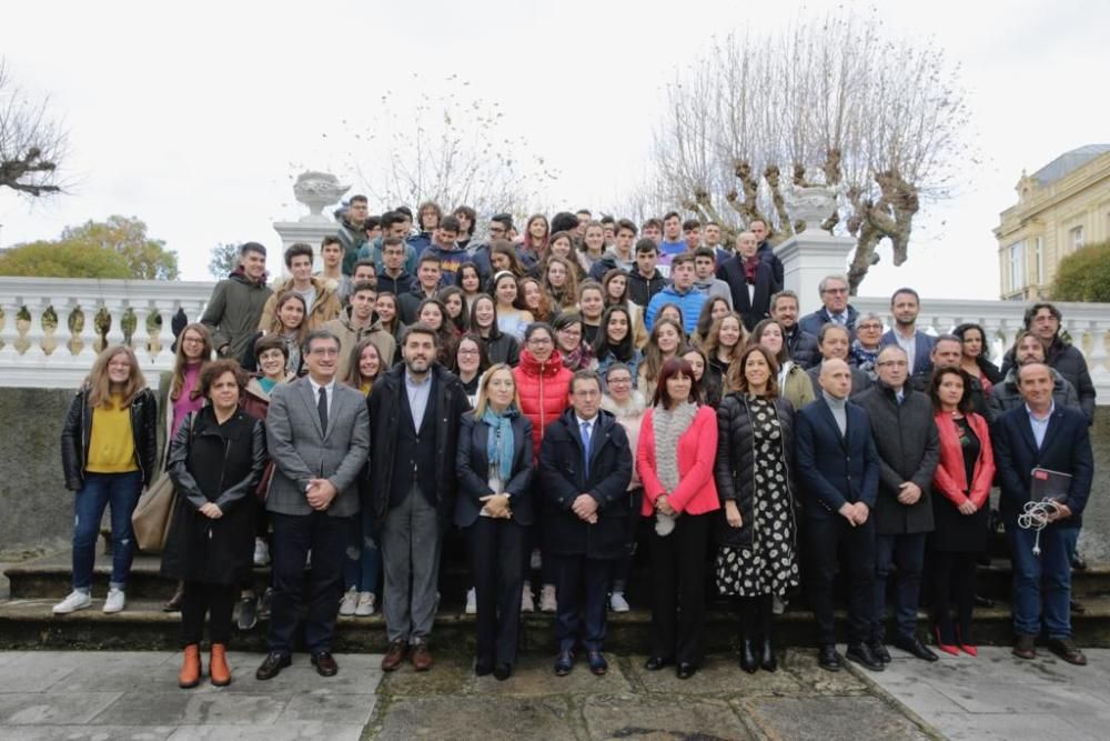 Entrega de la Cruz de la Orden Civil de Alfonso X el Sabio.