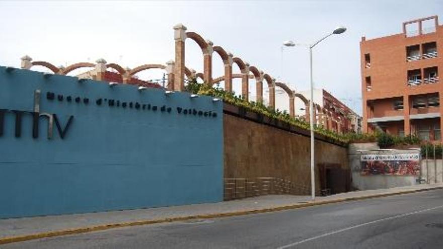 El Museo de Historia de Valencia está en el límite de Valencia con Mislata.