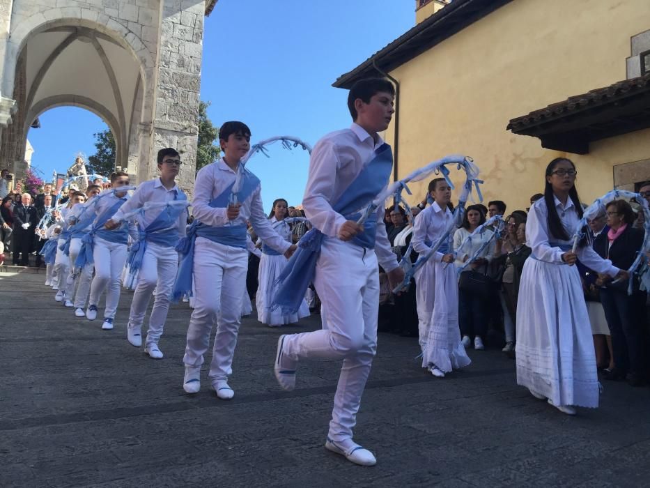 Llanes se llena para coronar a la Virgen de Guía