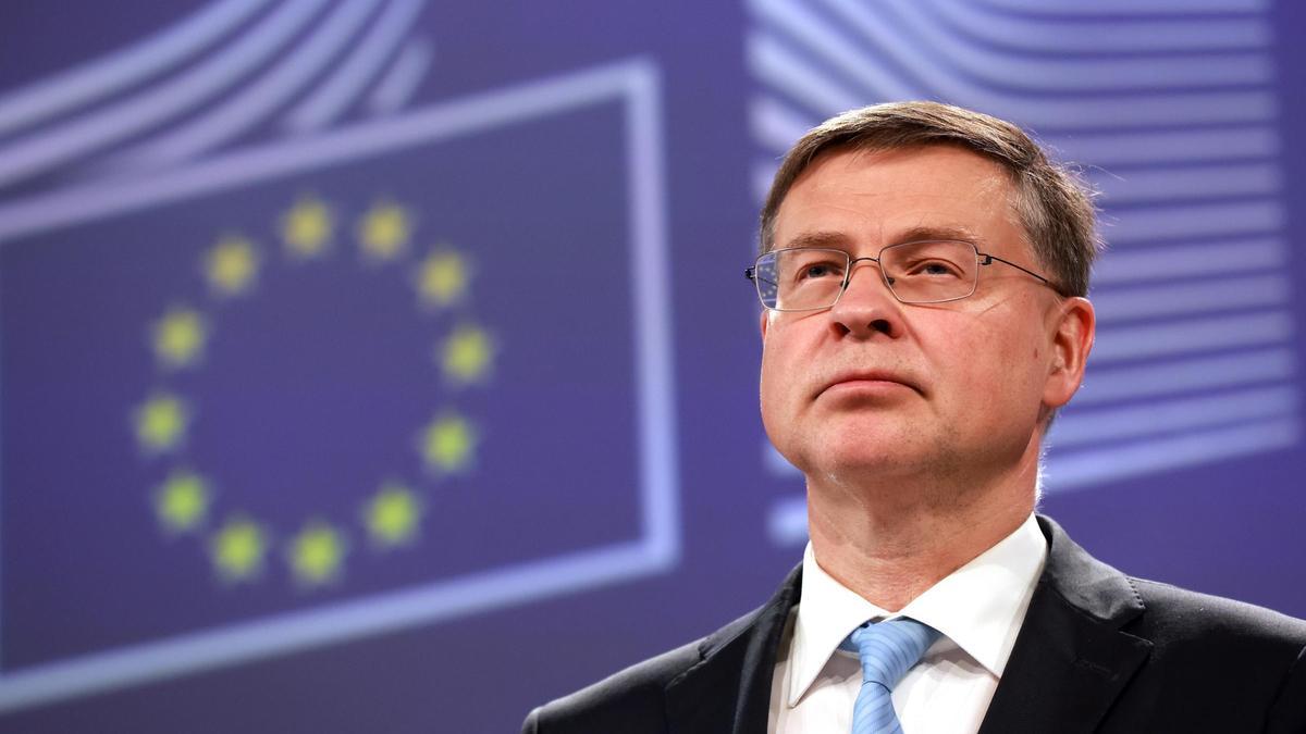 Bruselas urge a España a acelerar el plan de recuperación a poco más de un año de su final