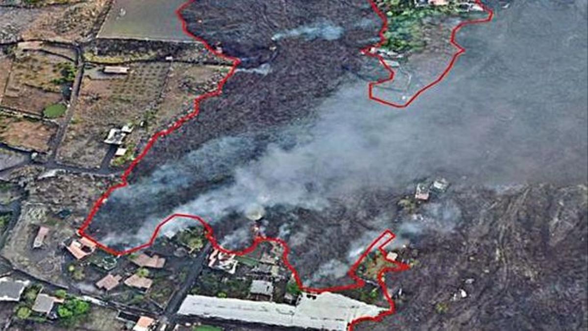 El volcán arrasa La Laguna y amenaza con sepultar a otros cinco núcleos.