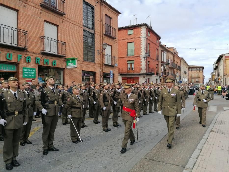 Toro rinde homenaje a la bandera