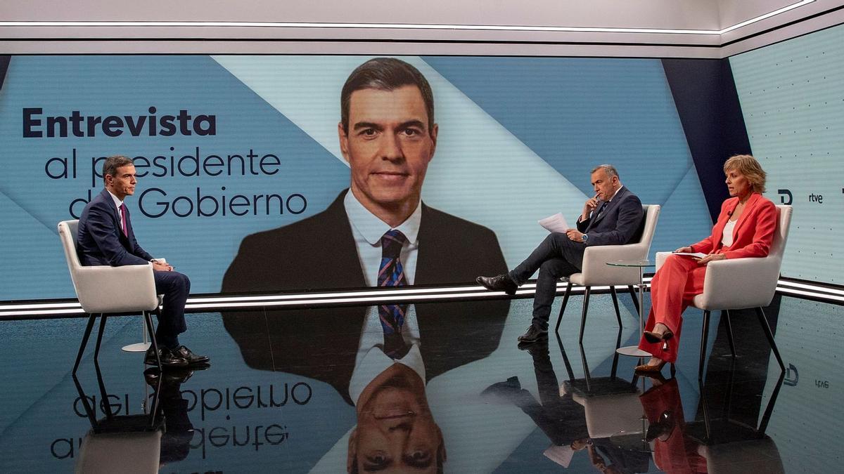Pedro Sánchez, durante la entrevista en TVE del pasado lunes 29 de abril.