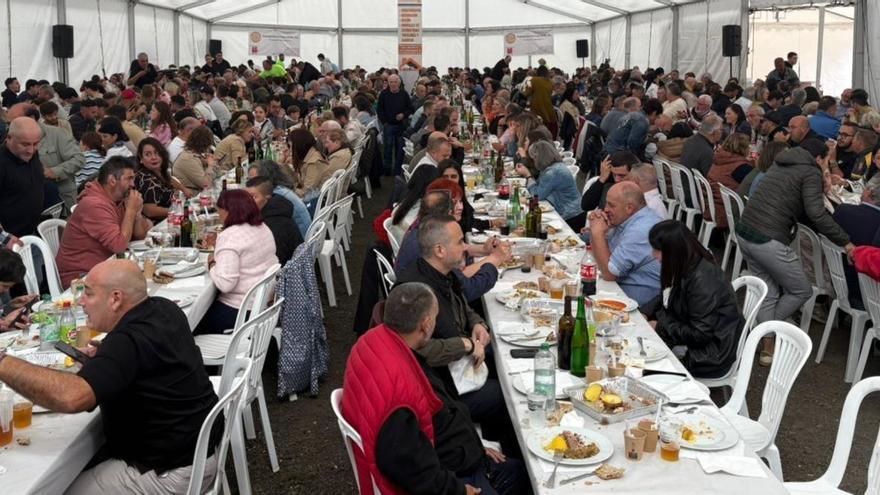 Más de 600 comensales en la Festa do Porquiño
