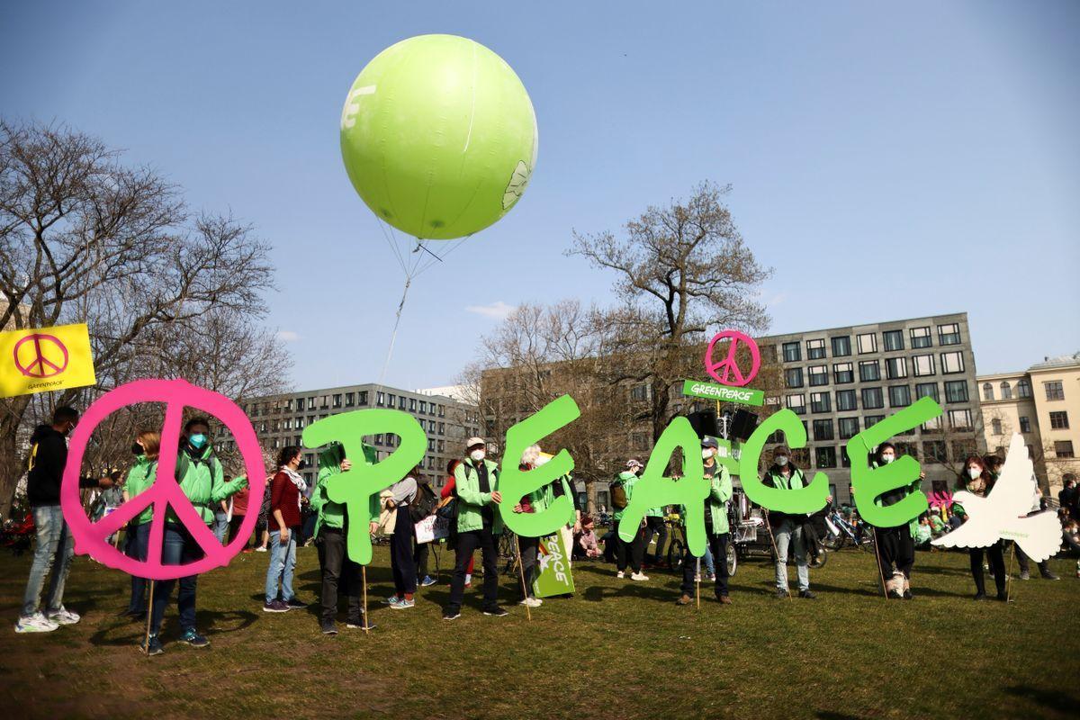 Activistas de Fridays for future protestan en Berlín.